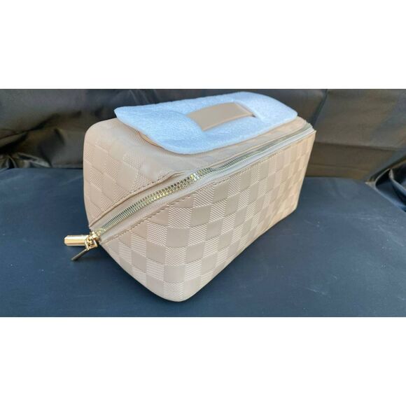 New Cosmetic Bag - Picture 1 of 8